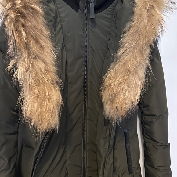 Mackage Kay Mid Length Down Fur trimmed Hooded Coat Women XS Army Green - Picture 3 of 14